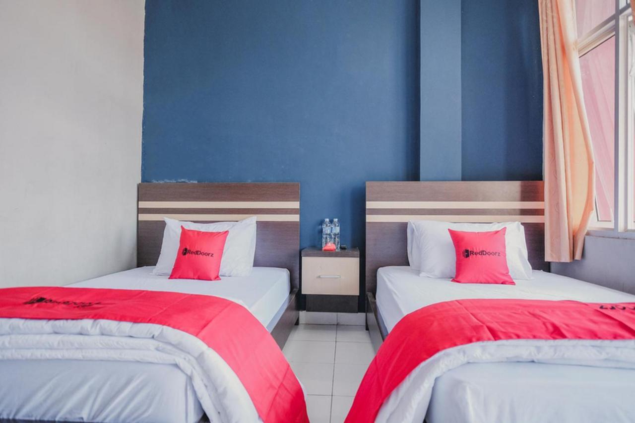 RedDoorz @ Jalan Hayam Wuruk Lampung 2 Hotel Bandar Lampung Bagian luar foto