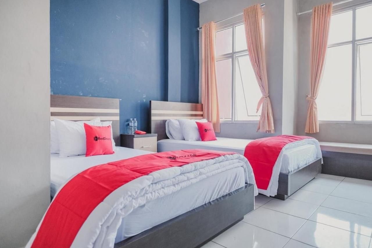 RedDoorz @ Jalan Hayam Wuruk Lampung 2 Hotel Bandar Lampung Bagian luar foto