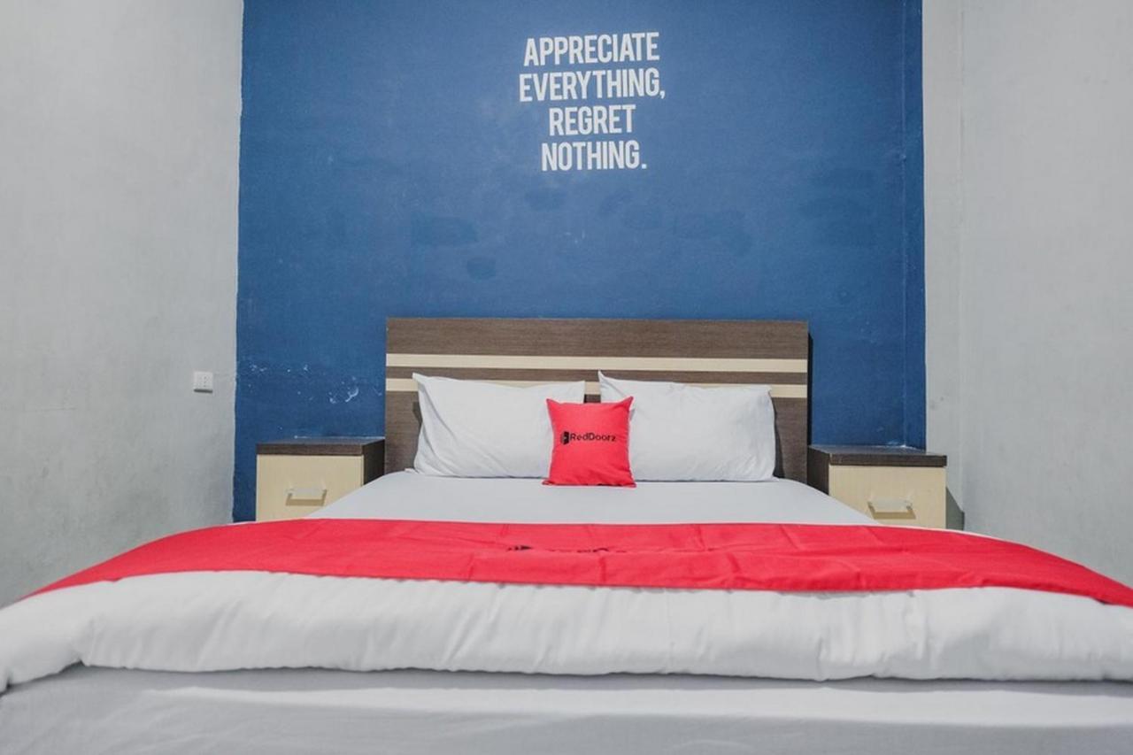 RedDoorz @ Jalan Hayam Wuruk Lampung 2 Hotel Bandar Lampung Bagian luar foto